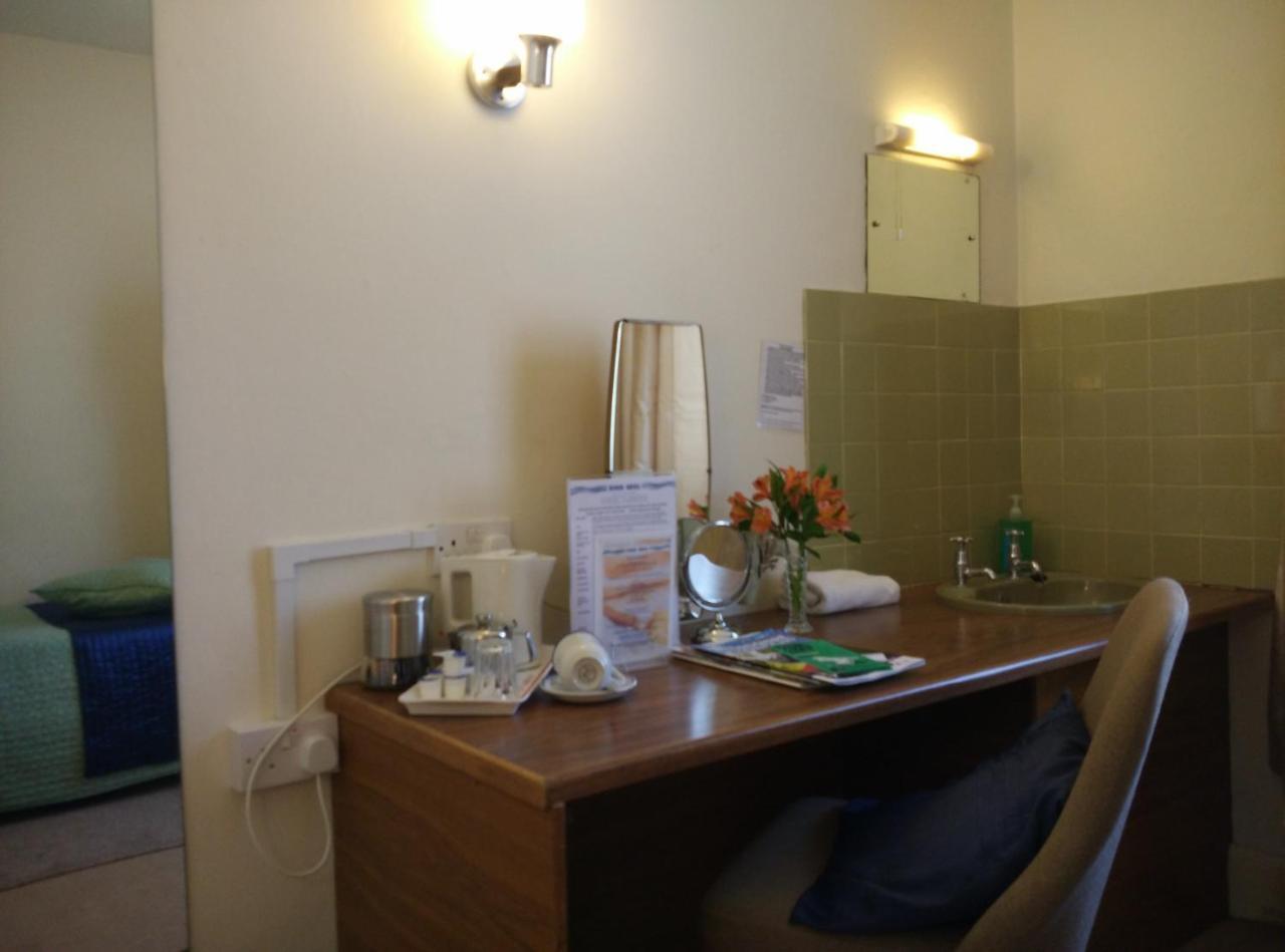 River Hotel Oxford Bagian luar foto